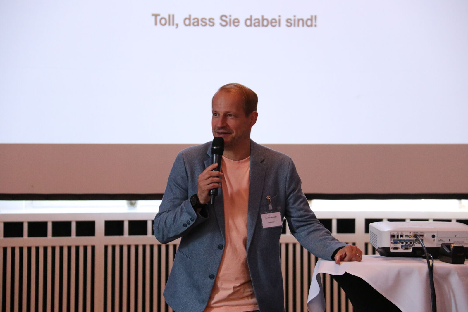 Moderator Tim Niedernolte führte durch das World Café